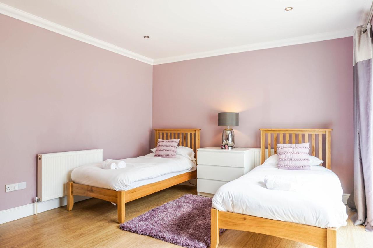 The Beach House - Fully Refurbed March 2024 Oystermouth Eksteriør bilde